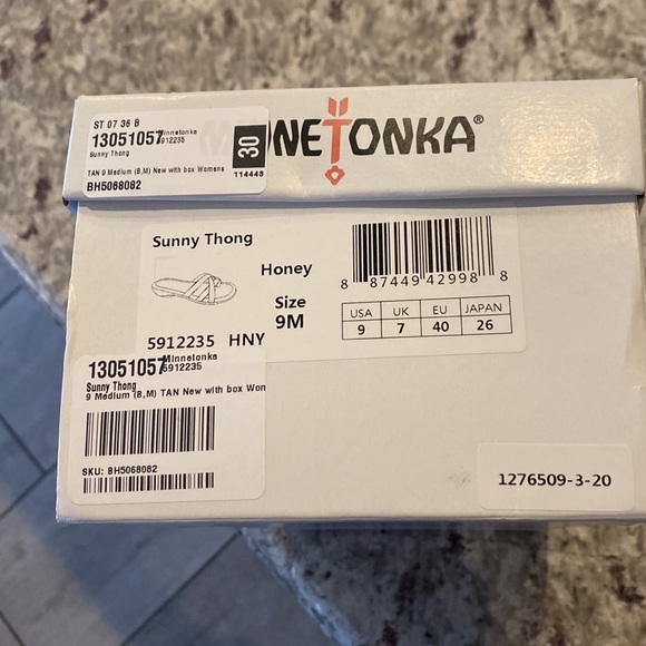 LOWER PRICE ~ Woman’s sandals - Picture 2 of 2